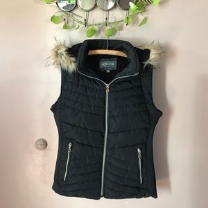 NWOT faux fur black vest - medium
